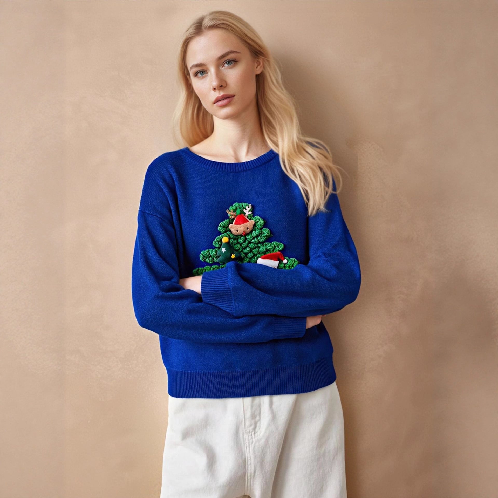 Round neck knitted sweater for women on Christmas Day