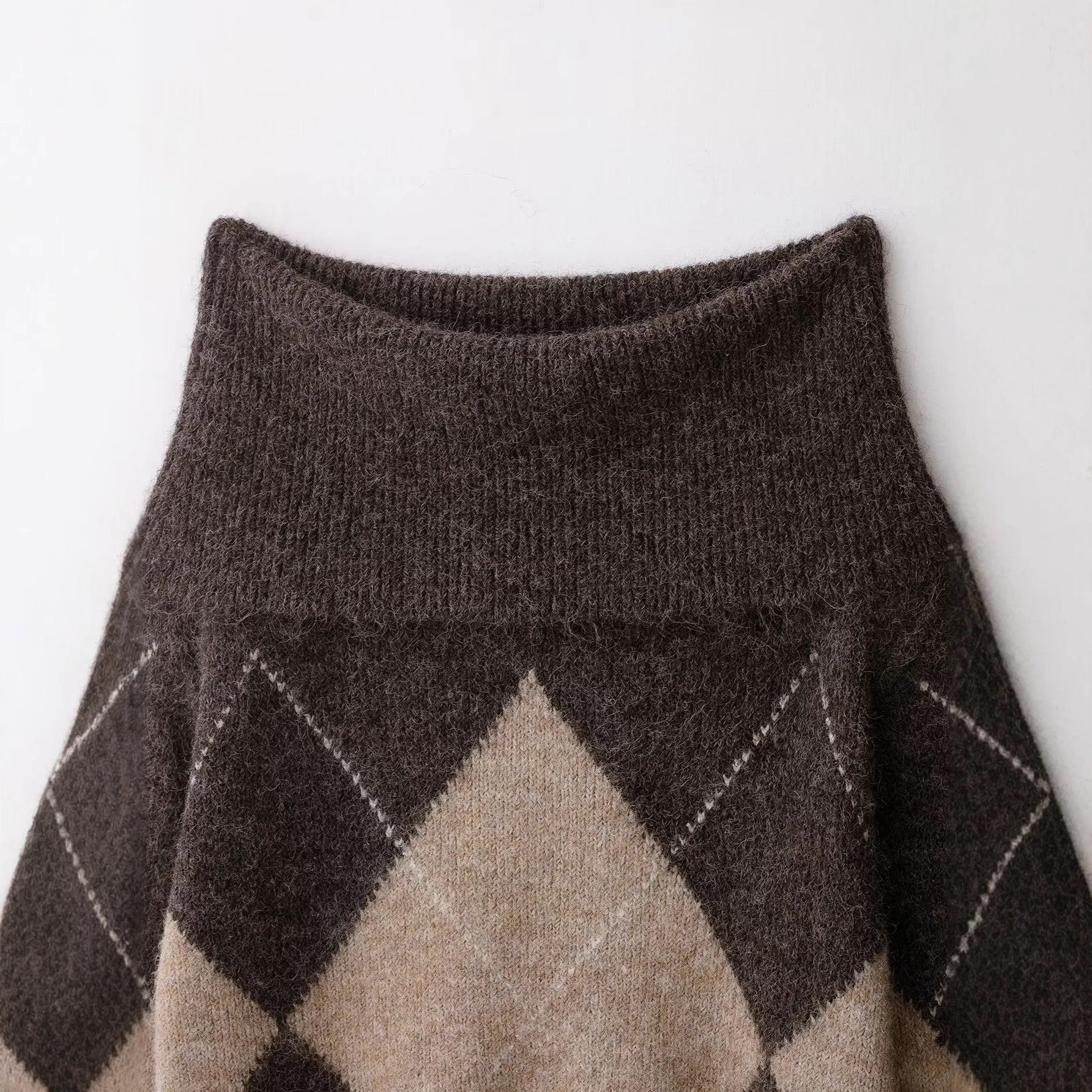 One collar long sleeved collar plaid versatile knitted sweater for women