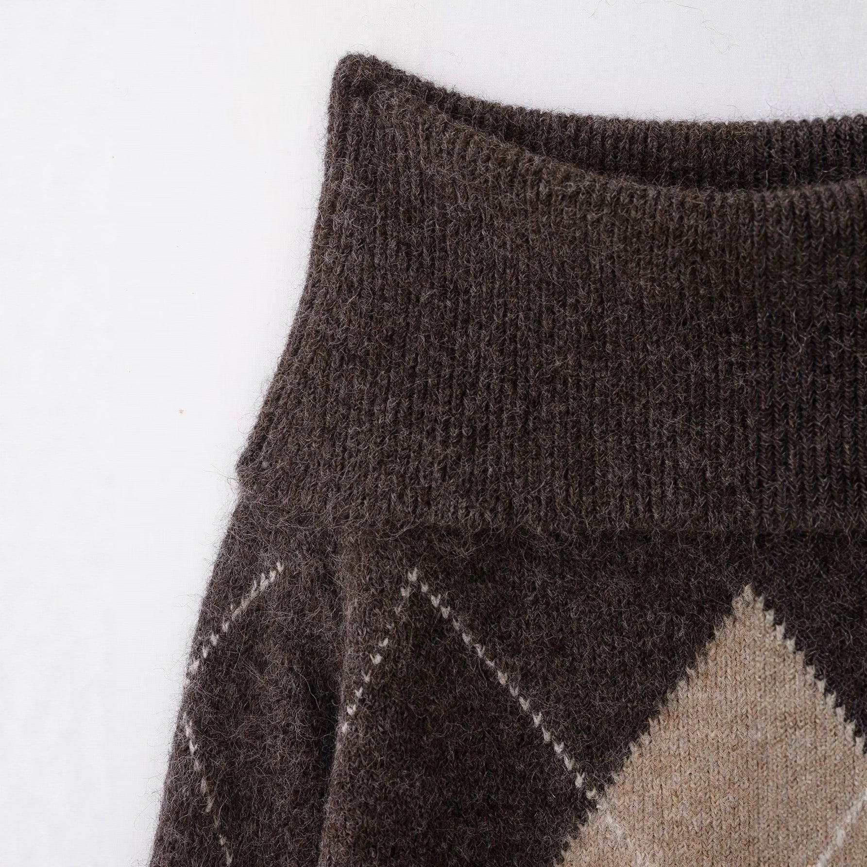 One collar long sleeved collar plaid versatile knitted sweater for women