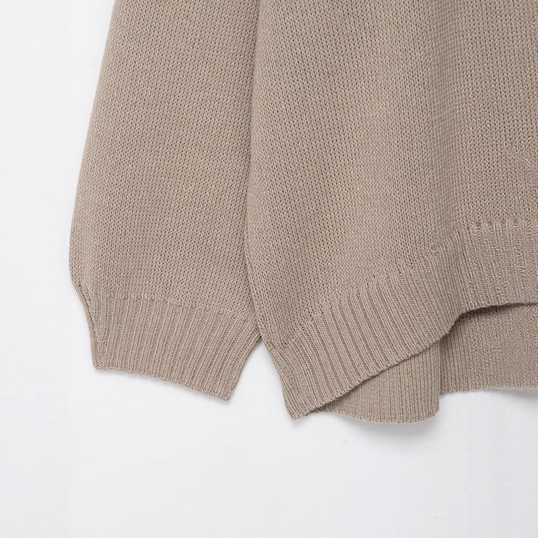 Long sleeved single breasted solid color pullover knitted sweater for women