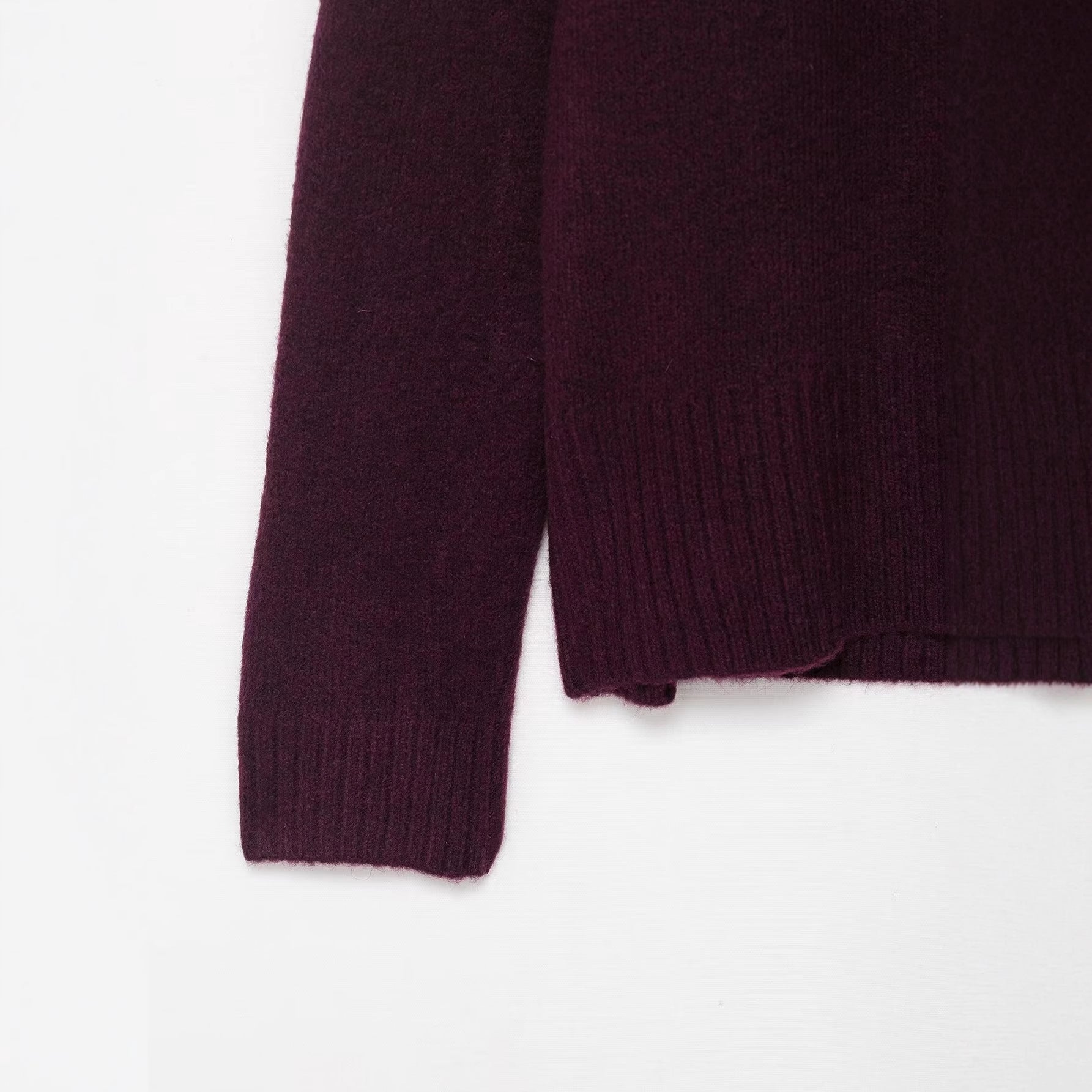Temperament V-neck long sleeved pullover loose knit sweater for women