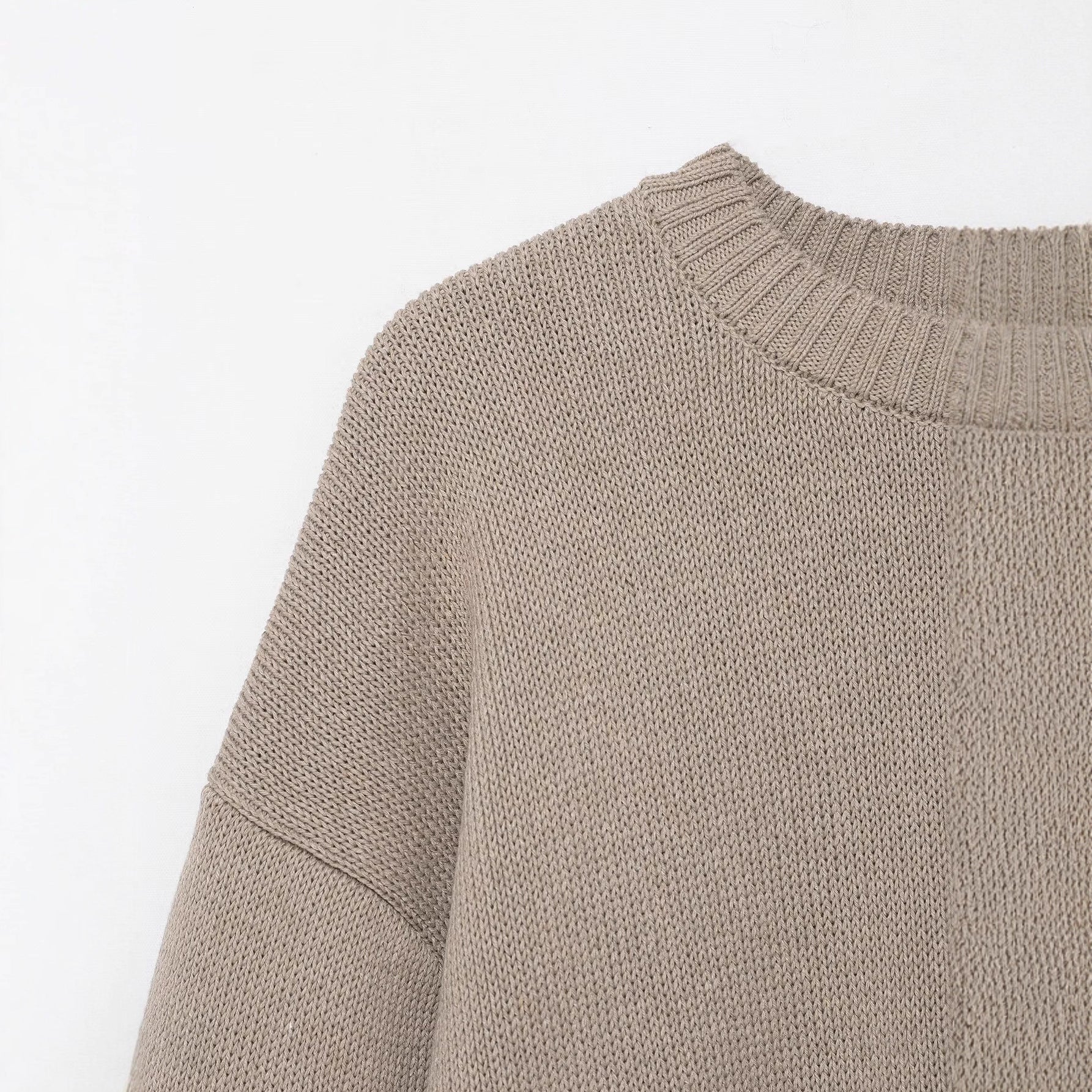 Long sleeved single breasted solid color pullover knitted sweater for women